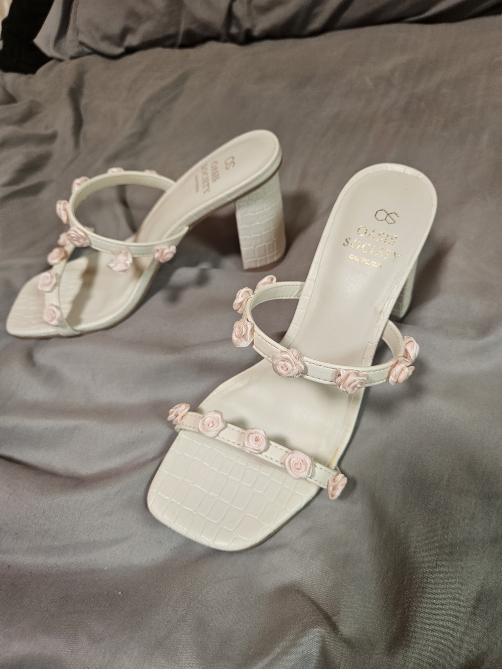 Cream Floral-Strap Block Heel Sandals by Oliver Starchild